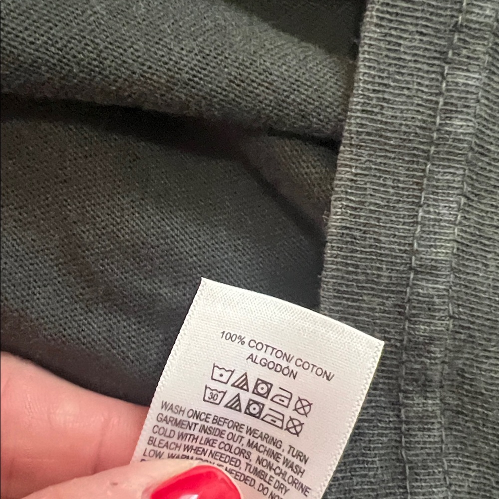 Lucky Brand Black T-Shirt with Leaf Graphic - Picture 4 of 5